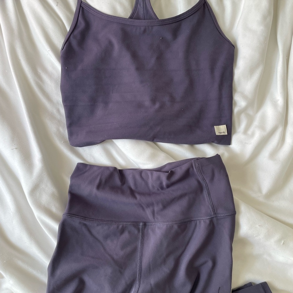 Vuori Purple Sports Bra and Leggings Set Size XS EUC